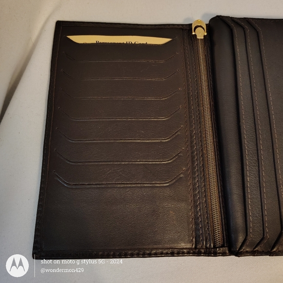 Unique Folding Brown Leather Wallet from CLC Never Used!! - Picture 5 of 16